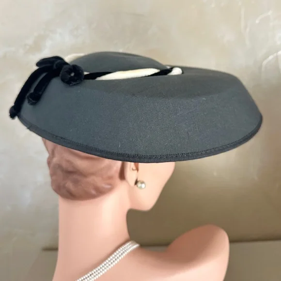 CAPTIVATING BLACK FABRIC 1950s' CART WHEEL HAT WITH BLACK & WHITE TRIM
